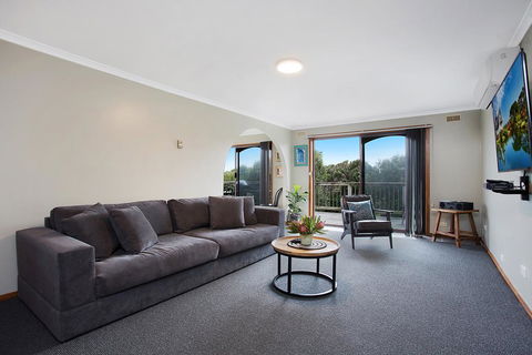 Beacon Point House - Nambucca Heads Accommodation 2