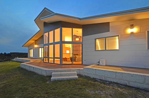 Beaufortia Views - Nambucca Heads Accommodation 3