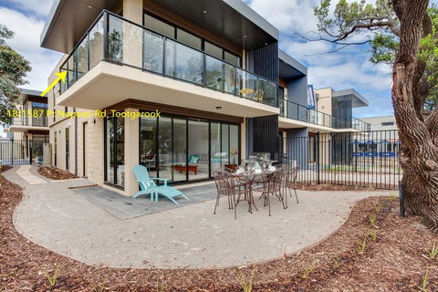 Beautiful Beachfront Apartment At Capel Sound - Nambucca Heads Accommodation 2
