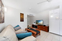 Beautiful Private Apt  Drift Palm Cove