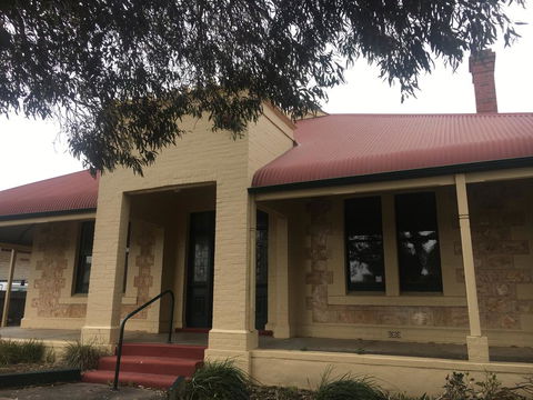BELMONT 11 Bedroom Home In The Heart Of Victor Harbor - Nambucca Heads Accommodation 1