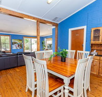 Best Central House - SLEEPS 11  - Nambucca Heads Accommodation