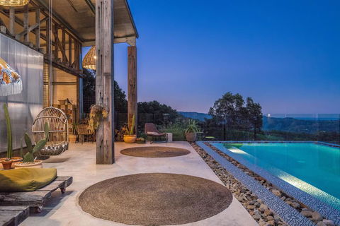 Blackbird Luxury Accommodation - Nambucca Heads Accommodation 1