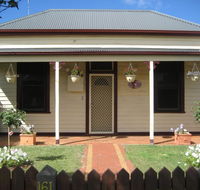 Bloomsbury Cottage - Nambucca Heads Accommodation