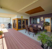 Blue Water Retreat - Upstairs - Nambucca Heads Accommodation