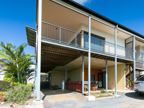 Blue Water Retreat - Upstairs & Downstairs - Nambucca Heads Accommodation 1
