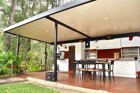 BoBRENE On Tamborine Nude Retreat - Cosy Chalet - Nambucca Heads Accommodation 1