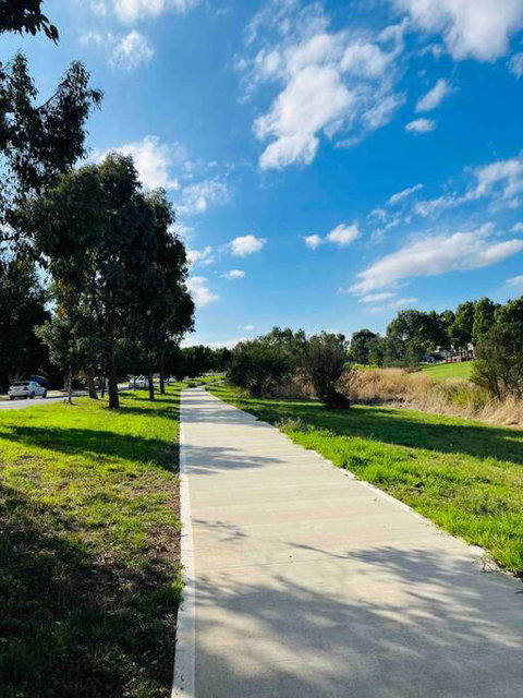 Yay! Enjoy An Entire House - Quiet, Spacious And Beautiful Stay In Melbourne - Nambucca Heads Accommodation 3