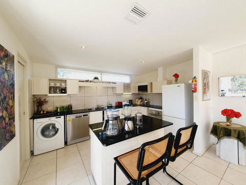 Yarralumla Sunny&open&comfy 3B&2B Home Near By A Lake And Shopping Centre - Nambucca Heads Accommodation 2
