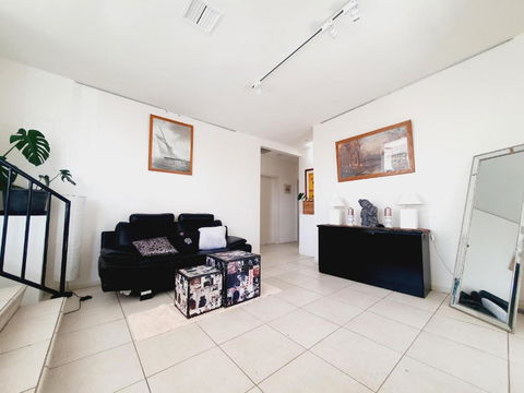 Yarralumla Sunny&open&comfy 3B&2B Home Near By A Lake And Shopping Centre - Nambucca Heads Accommodation 3