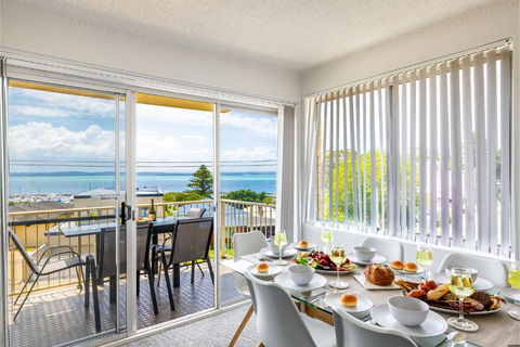 Yarramundi, 6,47 Magnus St - Unit In Nelson Bay With Stunning Water Views, Air Con, Wifi, Linen And Bed Making - Nambucca Heads Accommodation 1