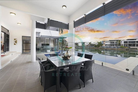 ZenLux: 4BR Bayview Mansion Infinity Pool + Cinema - Nambucca Heads Accommodation 3