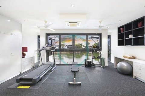 ZenLux: 4BR Bayview Mansion Infinity Pool + Cinema - Nambucca Heads Accommodation 2
