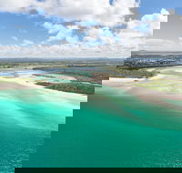 Deluxe Seaplane Tour Noosa to Glasshouse Adventure for 2 with Photobook - Nambucca Heads Accommodation