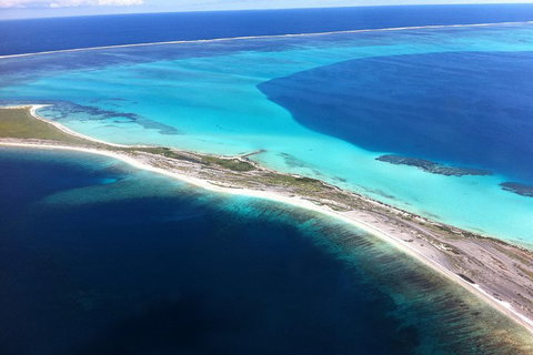 Abrolhos Islands Fixed-Wing Scenic Flight - Nambucca Heads Accommodation 1