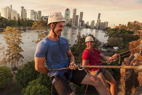 Abseiling The Kangaroo Point Cliffs In Brisbane - Nambucca Heads Accommodation 5