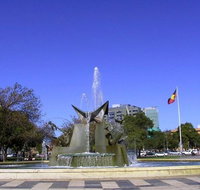 Explore Adelaide City Tour Haigh's Tasting Chocolate  Adelaide Oval Tour - Nambucca Heads Accommodation