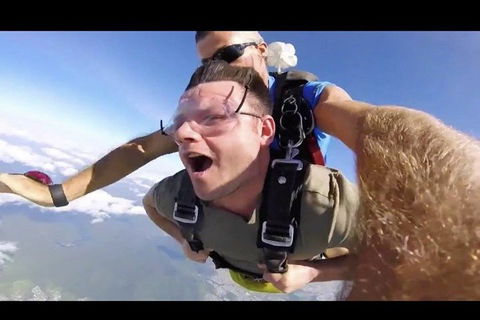 Reef And Rainforest Tandem Sky Dive In Cairns - Nambucca Heads Accommodation 1