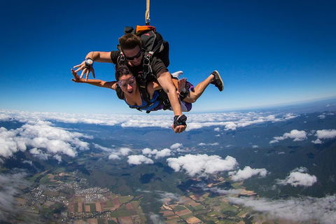 Reef And Rainforest Tandem Sky Dive In Cairns - Nambucca Heads Accommodation 3